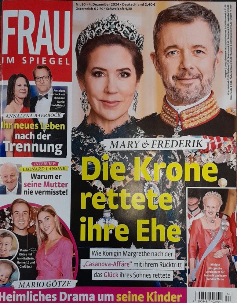 Frau Im Spiegel Magazine (Germany)